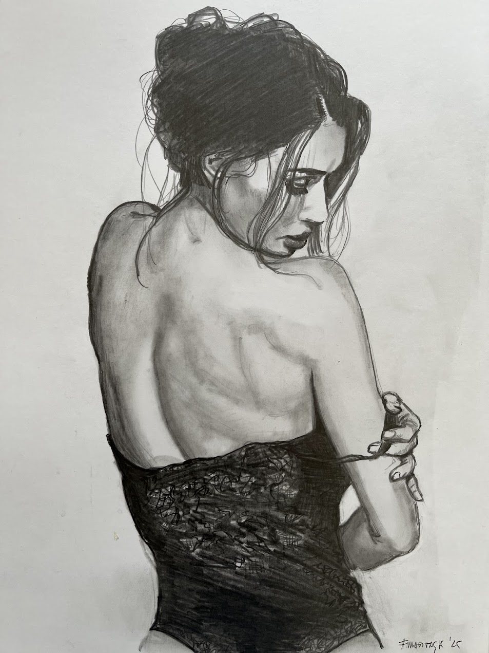 Disegno a grafite su carta, figura femminile — Matitask opera 18